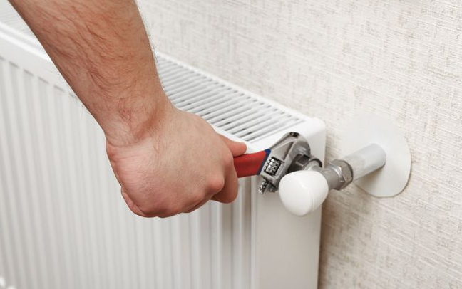 暖氣片溫控設(shè)施不能私自拆除，會(huì)導(dǎo)致樓棟水力失衡